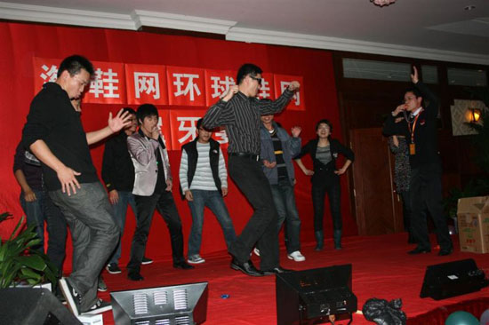 在訊網，哥不寂寞