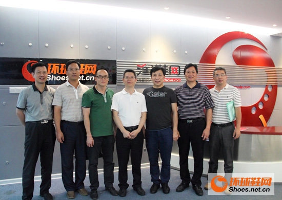 省外經貿廳一行領導與董事長王冬竹(右三)、總經理林文佳(左三)合影留念 省外經貿廳一行領導與董事長王冬竹(右三)、總經理林文佳(左三)合影留念